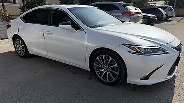 Lexus: Lexus ES: 2021 г., Бензин, Седан — 3