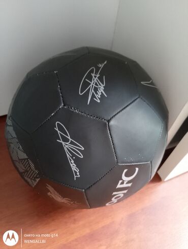 futbol topu: Новый футбольный мяч