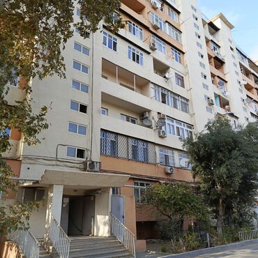 studiya menzil: Bakı, Bakıxanov qəs., 1 otaqlı, Köhnə tikili, m. Neftçilər, 38 kv. m