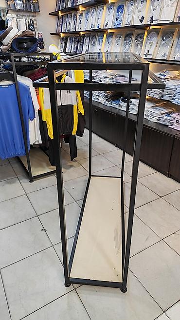 Вешалки: Metal mağaza asılqanı satılır.Yeni kimidir,çox az işlənib.Qiyməti — 3