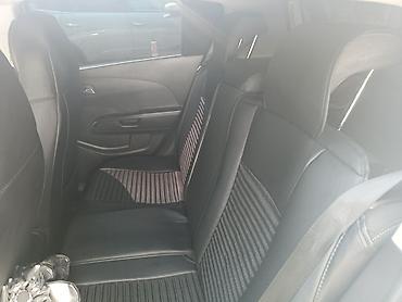 chevralet aveo: Chevrolet Aveo hatchback – ağ rəng - Kuzov: 5 qapılı hatchback, ağ — 2