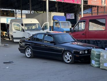 продам бмв в Кыргызстан | Автозапчасти: BMW 5 series: 4.4 л | 1993 г. | | Седан | Идеальное