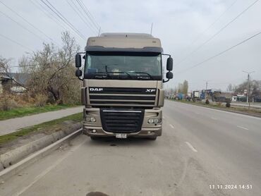 распродажа спецтехники бу: Тягач, DAF, 2002 г., Шторный