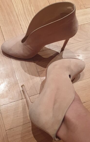 Salonke: Salonke, Balenciaga, 38 — 8