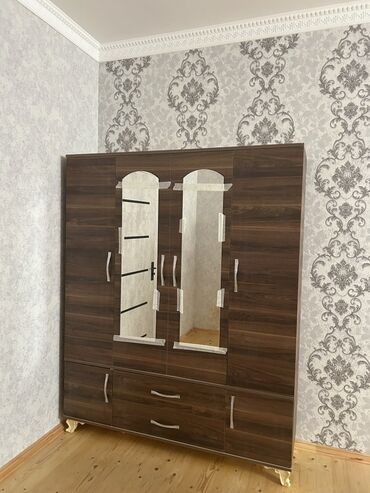 Dolablar: Açılan, 4 qapılı Düz dolab, Qarderob, paltar dolabı — 9