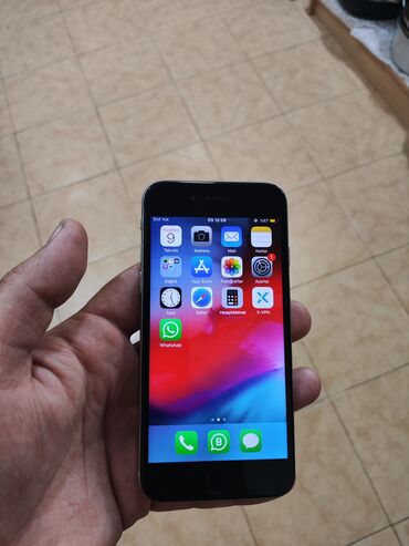 6 ayfon: IPhone 6, 16 GB, Gümüşü, Qırıq