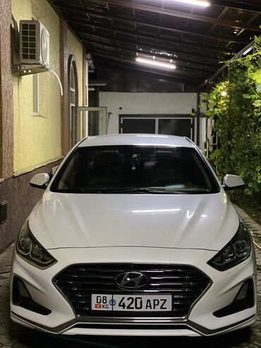 купить машину недорого автомат: Hyundai Sonata: 2017 г., 2 л, Автомат, Газ, Седан