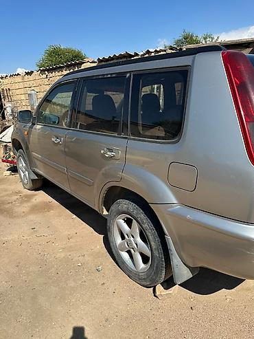 х трейл: Nissan X-Trail: 2001 г., 2.2 л, Механика, Дизель, Кроссовер — 3