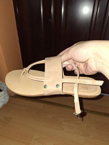 deichmann sandale ravne: Sandals, 38