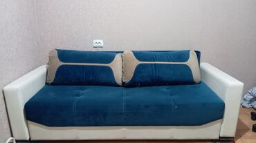 2 местный диван: Диван-кровать, цвет - Синий, Б/у