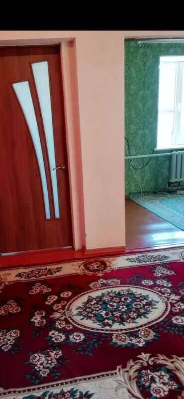 по часовая аренда: 60 м², 3 комнаты, Парковка, Забор, огорожен