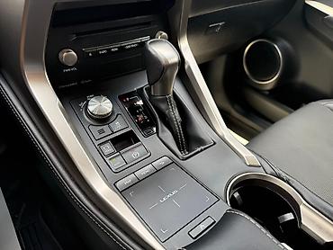машиа: Lexus NX: 2019 г., 2 л, Автомат, Бензин, Кроссовер — 6