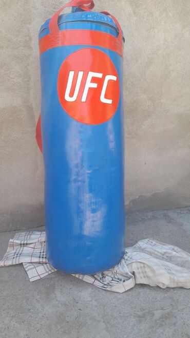 спальный мешок сша: Боксерский мешок UFC синего цвета с красными акцентами и логотипом