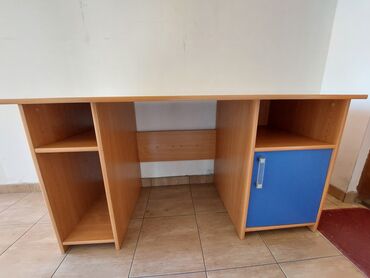 ogledalo sa led svetlom za sminkanje: Desks, Rectangle, Plywood, Used