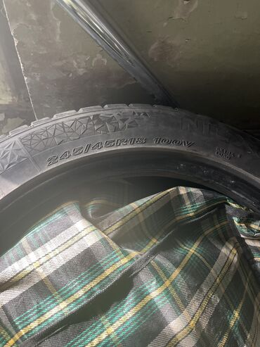 Шины: Шины 235 / 45 / R 18, Зима, Б/у, Комплект, Легковые, Корея, Nexen
