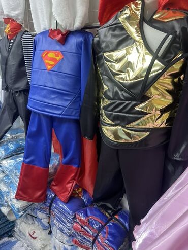 Карнавальные костюмы: Детские карнавальные костюмы - Дед Мороз/Санта: красные бархатистые — 4