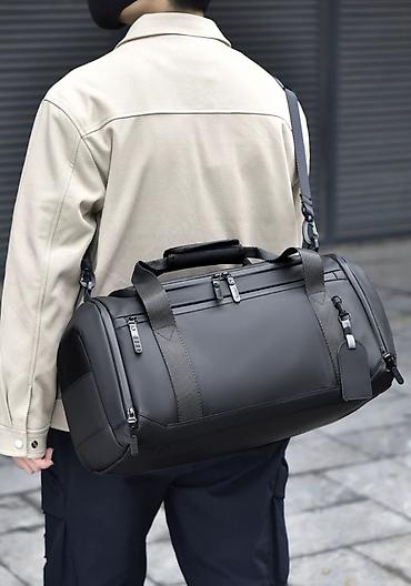 Спортивные сумки: ПРОДАЮ ОЧЕНЬ КАЧЕСТВЕННЫЕ УДОБНЫЕ СУМКИ,ПОДОЙДУТ КАК ДЛЯ ПОВСЕДНЕВНОЙ — 1