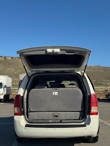 karavan satışı qiymeti: Kia Carnival: 2.2 l | 2011 il Van/Minivan — 6