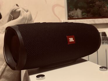 Səsgücləndiricilər, qulaqlıqlar və mikrofonlar: Jbl Charge 4 Coxx ideal veziyyetdedir sesini bilen bilir nece oldugunu