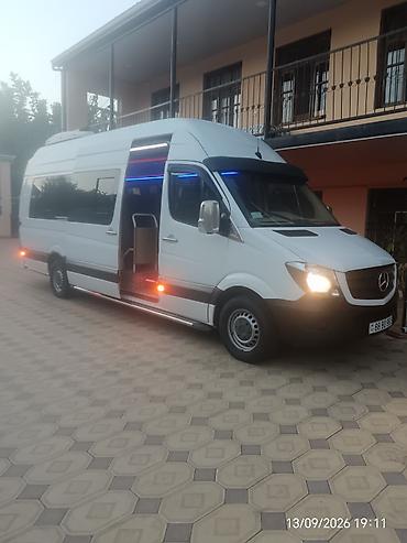 10 40 motosiklet yağı: Mercedes-Benz Sprinter: 2.7 l | 2012 il Mikroavtobus — 2