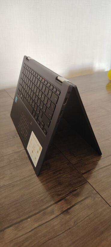asus noutbook: İşlənmiş ASUS Vivobook, 14 ", Intel Core i5, 256 GB