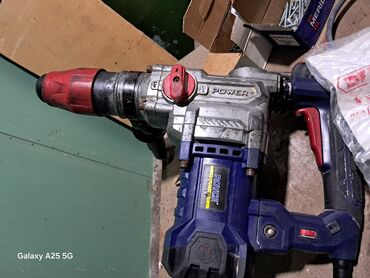 qapi ve pencere: Ağır işlər üçün elektriklə işləyən iki alət dəsti: 1) ROYCE Power+