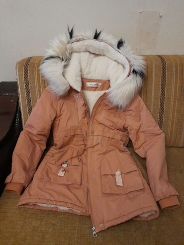 qadin ucun gumus sepler: Женская куртка M (EU 38), цвет - Розовый