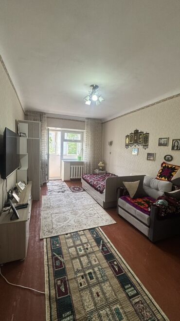 сдается квартира 2 комнаты: 2 комнаты, 49 м², Индивидуалка, 3 этаж, Старый ремонт