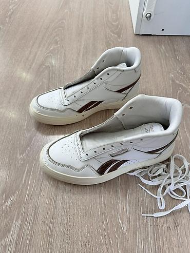 кеды reebok: Кроссовки Reebok, высокие (mid/hi). - Цвет: белый с коричневыми — 2