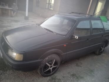 срочно срочно продам машину: Volkswagen Passat: 1990 г., 1.8 л, Механика, Бензин, Универсал