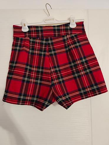 comma pantalone: Crveni karirani šorts-suknja, izrađena od mešavine materijala sa 50% — 2