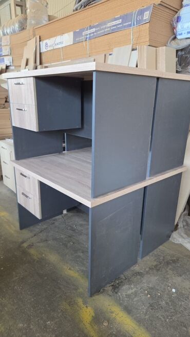 Sifarişlə ofis dəst mebeli: Mebel istehsalı və quraşdırma xidməti - Ofis masaları: İki rəngli — 38