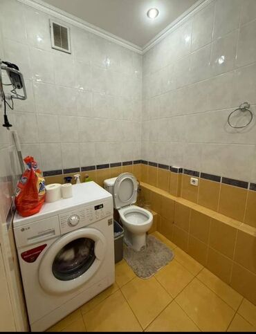 продам срочно 4 х комнатную квартиру: 2 комнаты, 80 м², Индивидуалка, 9 этаж, Косметический ремонт