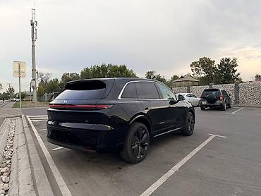 byd u8: Lixiang L6: 2025 г., 1.5 л, Автомат, Гибрид, Внедорожник — 4