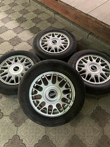 Литые Диски R 15 Volkswagen, Комплект, отверстий - 4, Б/у at lalafo.kg Литые Диски R 15 Volkswagen, Комплект, отверстий - 4, Б/у