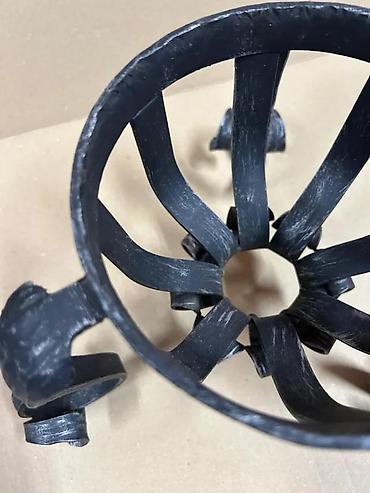 Žardinjere: Kovane gvozdene postolje/korpa za cveće - Materijal: kovan gvožđe — 2