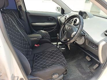 хетчбек: Toyota Ist: 2003 г., 1.3 л, Автомат, Бензин, Хэтчбэк — 2