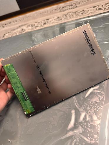a21 ekran: LCD panel və qoşulma lenti - 9–10 düym aralığında, parlaq səthli LCD — 2
