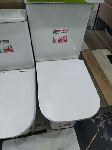Ворота: Beymen markasına məxsus, ağ rəngli unitaz. Dəstə həm unitaz oturacağı