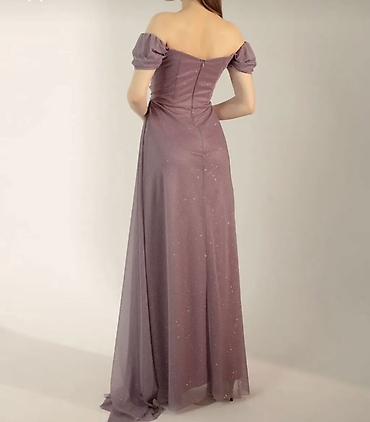 vecerni don: Mauve/bənövşəyi çalarda, parıltılı toxumalı uzun gecə/libas. - Model — 2