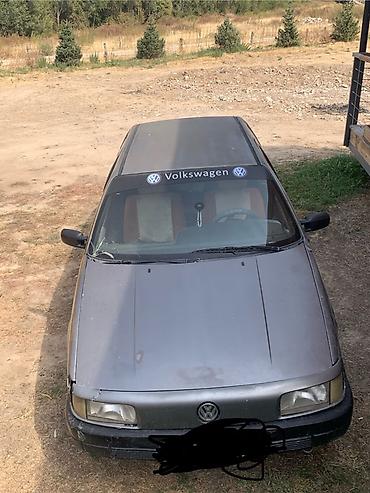 бампер на поло: Volkswagen Passat: 1990 г., Механика, Бензин, Седан — 5