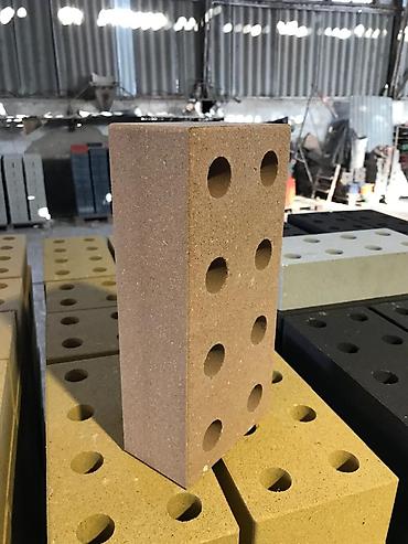 Облицовочный кирпич: Кирпич облицовочный, гиперпрессованный, супергладкий, основа — 27