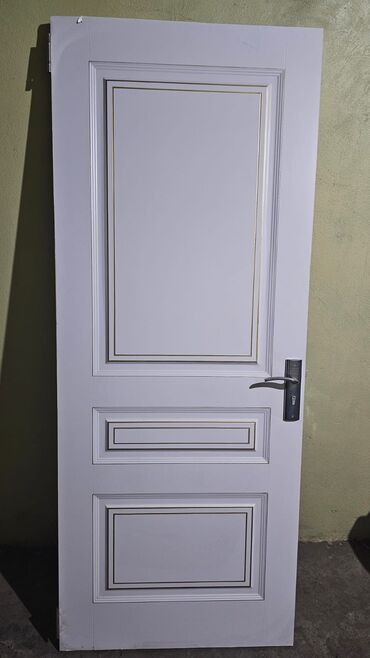 Otaq qapıları: İşlənmiş Otaq qapısı Çərçivə ilə, Zəmanətsiz, Ünvandan götürmə