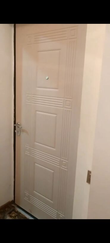 Uzunmüddətli kirayə mənzillər: Gençlik metrosun yaxınlıqı Gençlik molun yani Fətali Xan Koyski 4/2 — 11