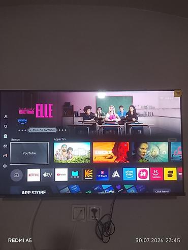 aparat internet pe televizor: Toshiba smart TV – böyük ekran, nazik çərçivə, divara montaj üçün — 2
