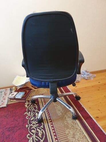 детский компьютерный стул кресло: Новый, С колесиками, Рукояти регулируются, Ткань