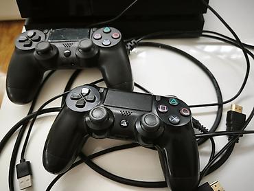 trimer u lidlu: Prodajem PlayStation4 sa konzolama u odlicnom stanju. Kapacitet — 2