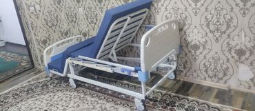 аппарат стяжки: Медицинская кровать с регулируемой высотой и углом наклона. Оснащена