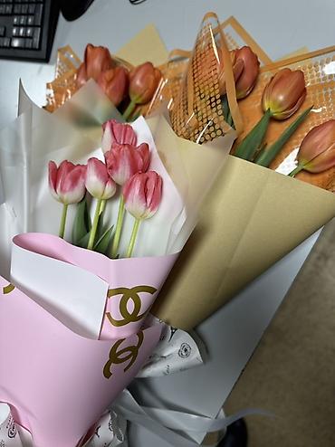 Букеты из живых цветов: Тюльпаны срезанные и на луковице - Сорта и окраски: белые, розовые — 4