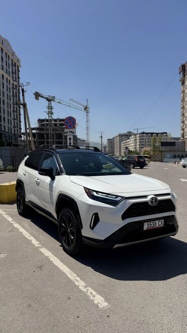 Toyota: Toyota RAV4: 2021 г., 2.5 л, Автомат, Гибрид, Внедорожник